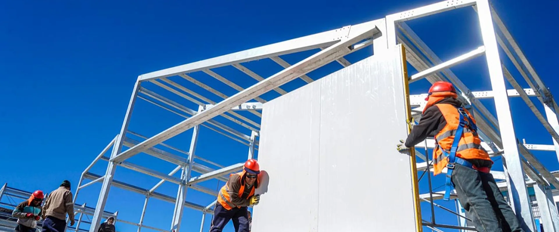 Instalación de módulos prefabricados con soluciones de fijación industrial